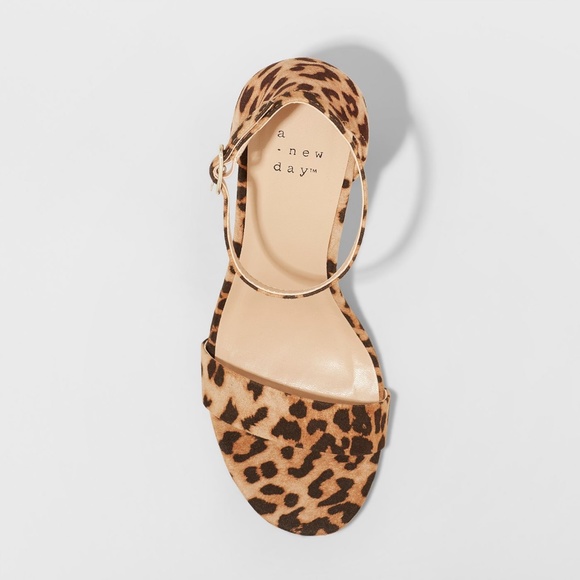 Women's Ema High Block Heeled Pumps - Cheetah - Picture 3 of 5